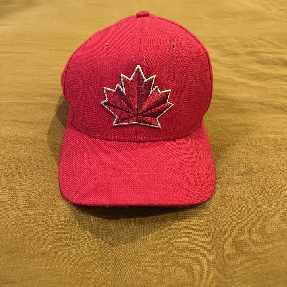 Nike Team Canada Hockey Classic99 Dri-FIT Red Adjustable Cap Hat